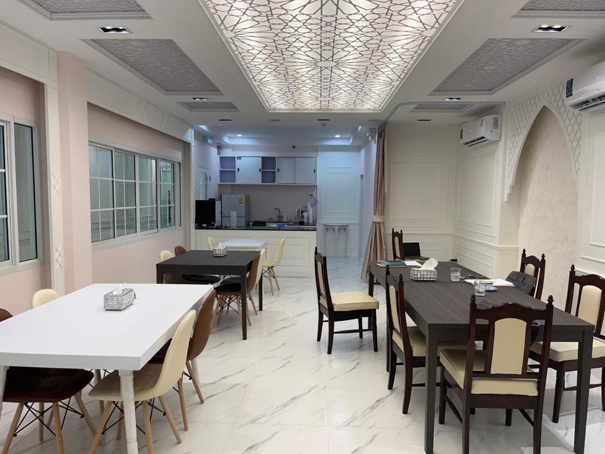 Anwari Hotel Bangkok Bagian luar foto